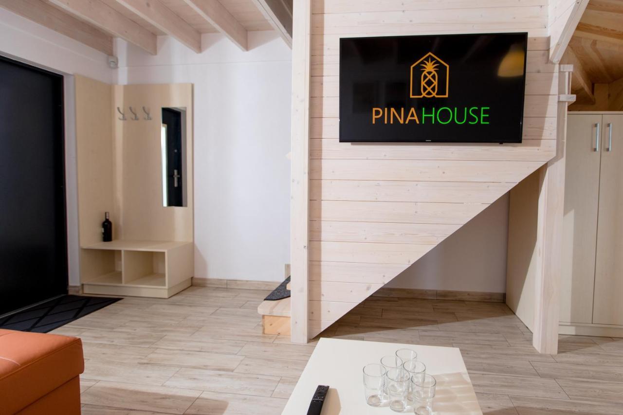 里沃Pina House别墅 外观 照片